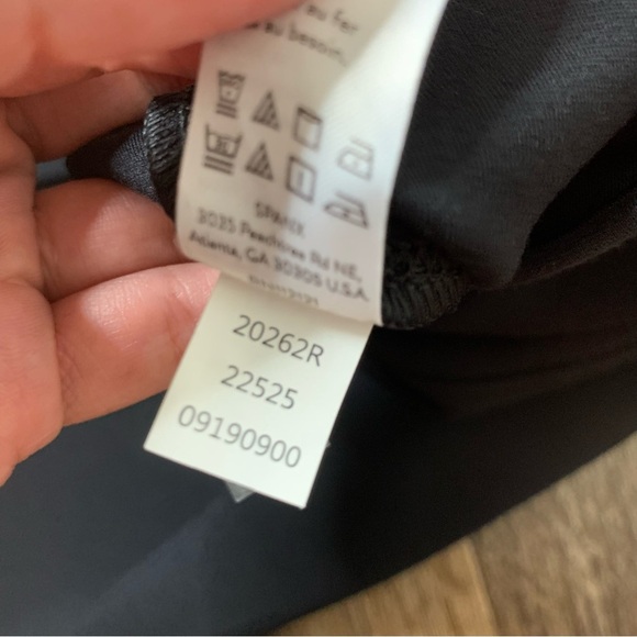 Spanx womens black Ponte knit ankle leggings L NWT - Picture 10 of 10